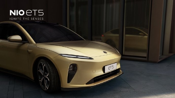 Запас хода 1000 км, 490 л.с. и разгон до 100 км/ч за 4,3 с. В Китае представлен электромобиль Nio ET5 – конкурент Tesla Model 3