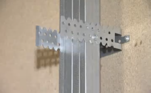 Крепление гипсокартона к потолку: важные моменты