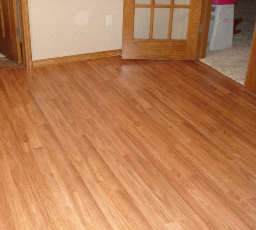 Укладка линолеума на деревянный пол: технология и рекомендации