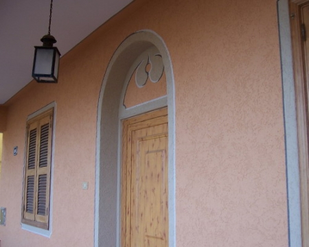 Основные характеристики фактурных штукатурок