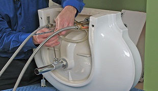 Установка раковины в ванной