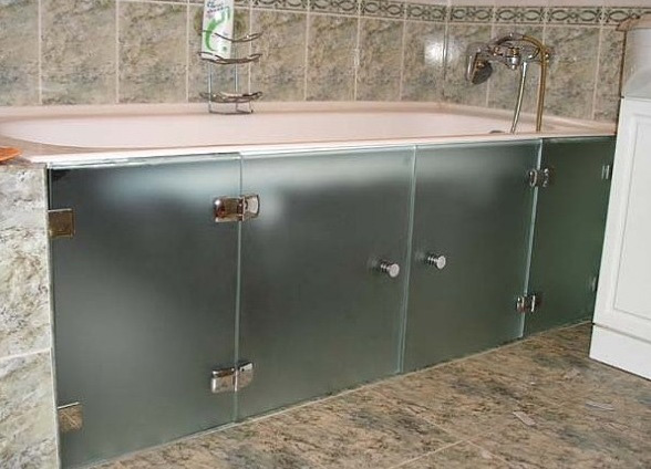 Плюсы экранов под ванну