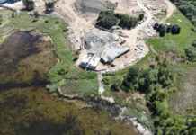 Активисты публично задали «Тапасу» неудобные вопросы о ресторане у «Лебяжьего». Что им ответили?