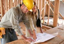 Кому доверить строительство частного дома?