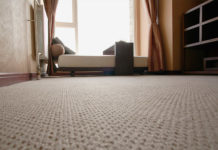 По каким критериям выбирать ковролин?