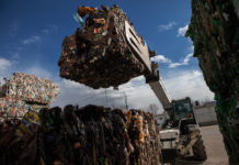 Кто занимается вывозом отходов?