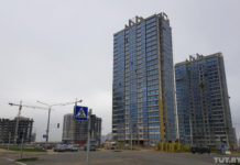 Евросоюз ввел санкции против «Дана Холдингз». А какие последствия для «Даны» и дольщиков?