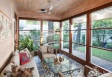 Раздвижное остекление веранды: когда актуально