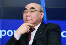 Академик Аскар Акаев награжден престижной научной премией