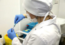 Более 60% россиян старшего возраста вакцинировались от коронавируса