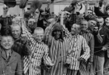 В начальной школе в Вашингтоне поставили «спектакль про Холокост» с расстрелами и Гитлером