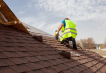 Кровельные работы: кому доверить ремонт