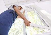 Продувает пластиковые окна: что делать