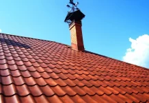 Крыша из металлочерепицы: плюсы и минусы