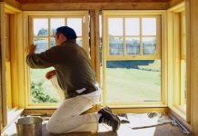 Как ремонтировать деревянные окна: причины поломок и способы их устранения