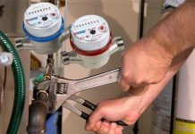 Замена счетчика холодной и горячей воды: доверьте специалисту