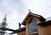 Строительство домов из СИП-панелей: преимущества, особенности и этапы возведения: преимущества, особенности и этапы возведения