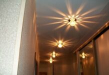 Натяжные потолки в прихожей: как выбирать