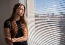 Изготовление жалюзи и окон на заказ: особенности и нюансы