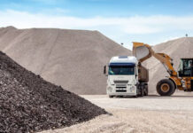 Доставка нерудных материалов: надежность и оперативность