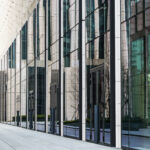 Преимущества алюминия в светопрозрачных конструкциях: окна, двери, фасады