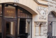 Гибкость и комфорт в пути: Трансфер и аренда авто с водителем