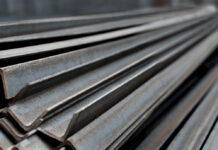 Стальной угол 100x100x8: Обзор характеристик и применений